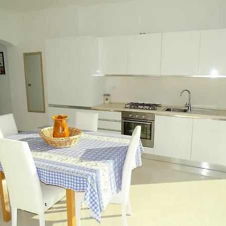 Felloniche Apartment